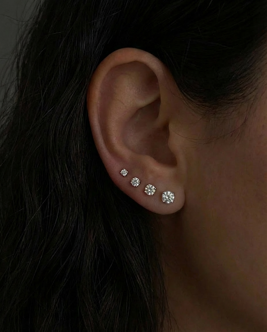 1CT Classic Stud Earrings in White Gold