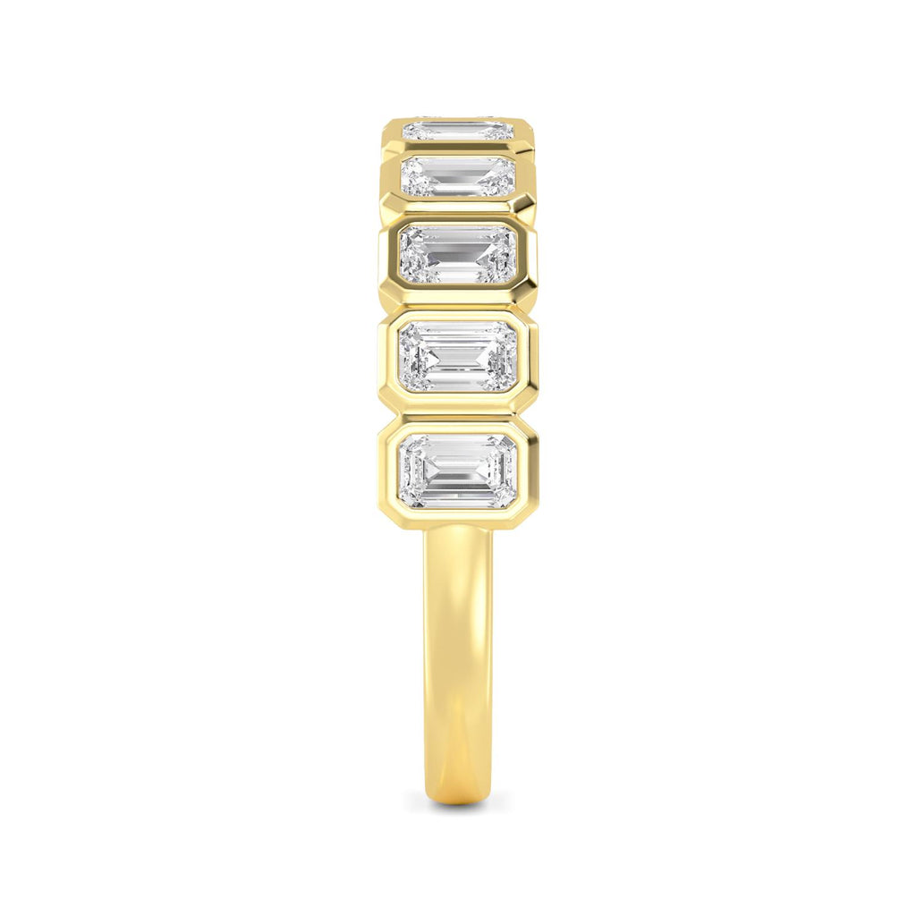 Bianca Emerald Band - yellow gold - side/angle view