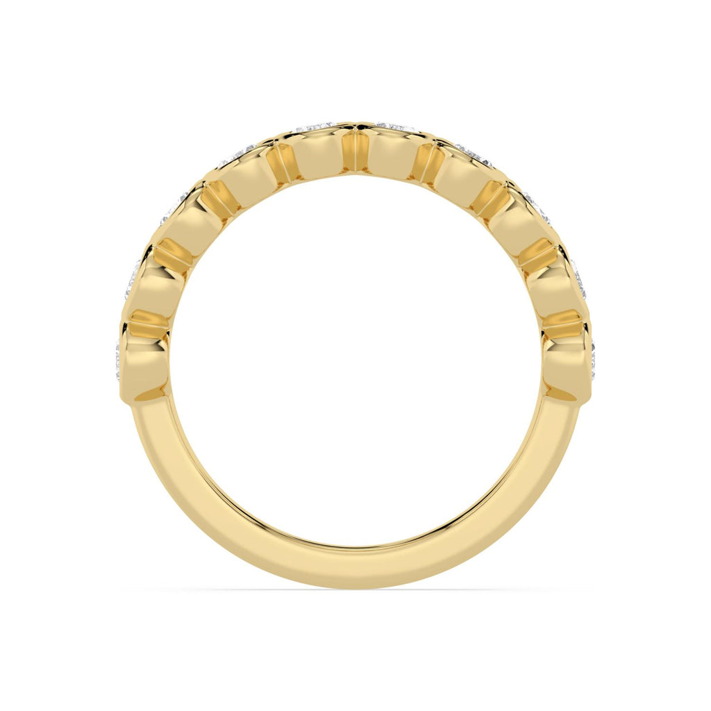 Sera Oval Band - yellow gold - side/angle view