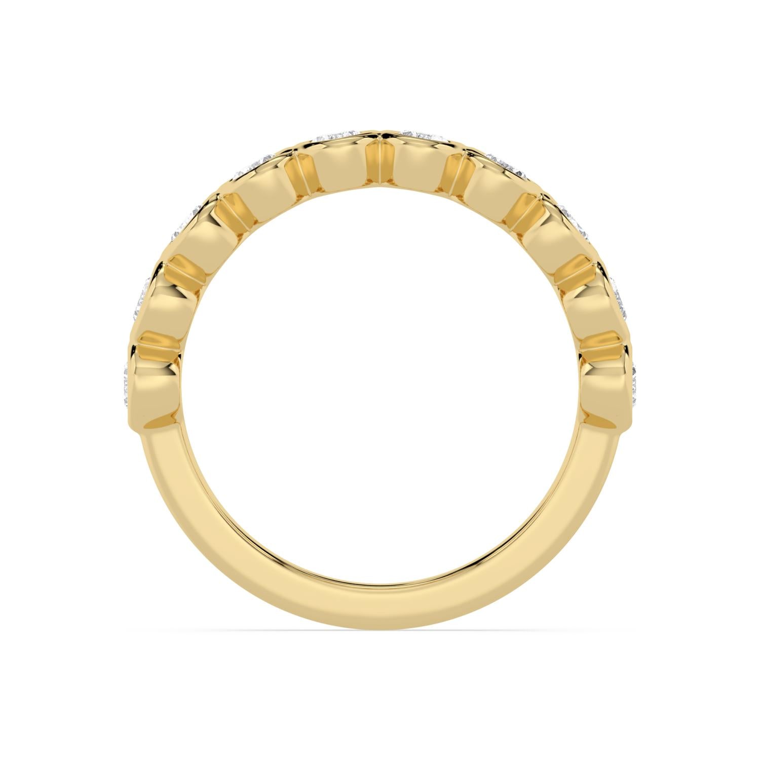 Sera Oval Band - yellow gold - side/angle view