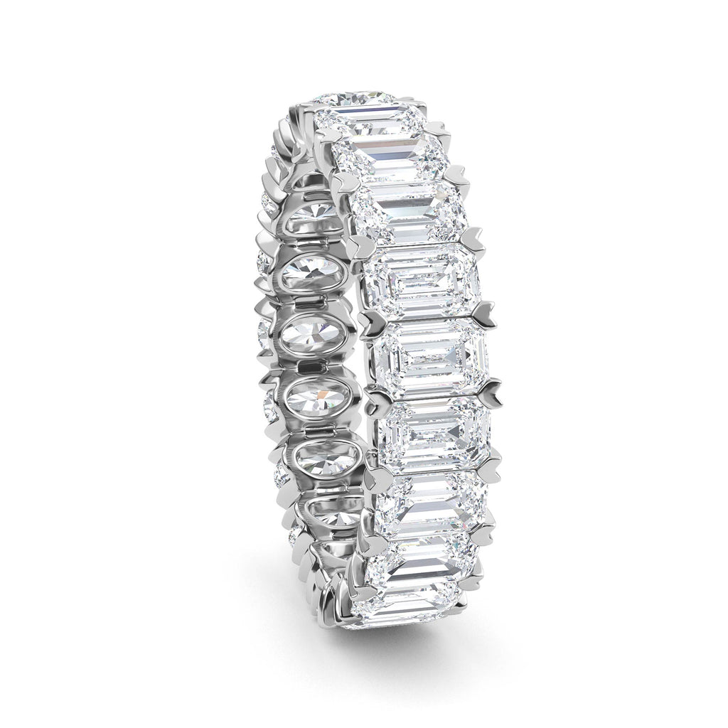 Veneto Ring - white gold - side/angle view