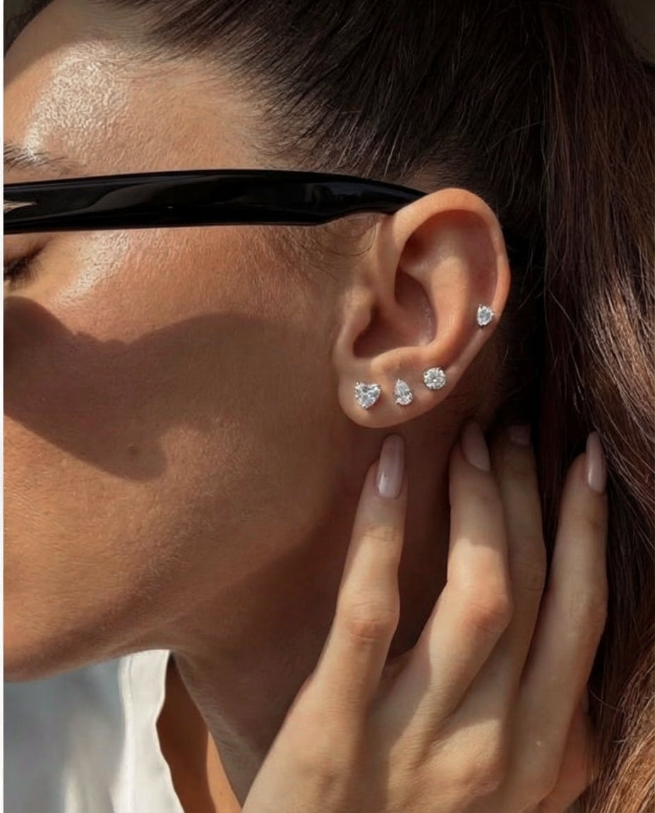 EVERYDAY PEAR STUD